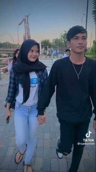 Story Wa Tik Tok Lagu St 12 Cari Pacar Lagi,Akan Di Cover Oleh Septi Dan Alex Pada Tahun 2035.
