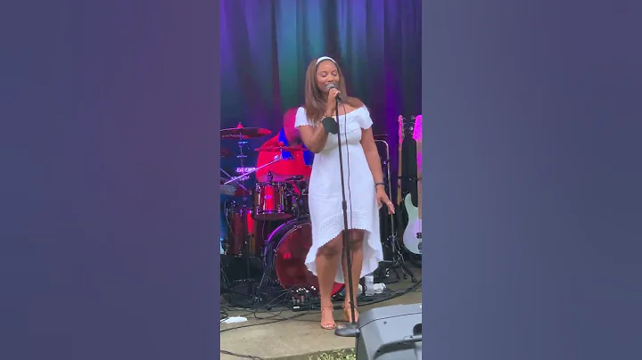 Constance Mack Live Performance