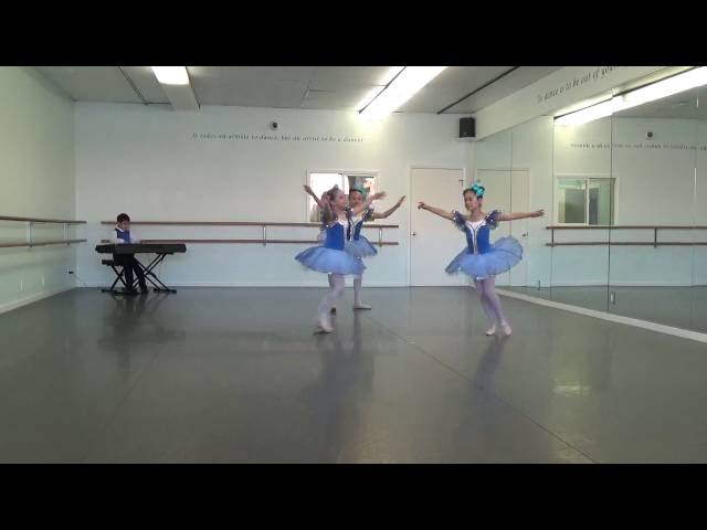 Jacob Rockower (8) plays Waltz-Scherzo form Ballet Suite No. 1 by Shostakovich class=