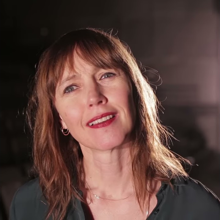 Skuespiller Petronella Barker om Romeo og Julie - YouTube