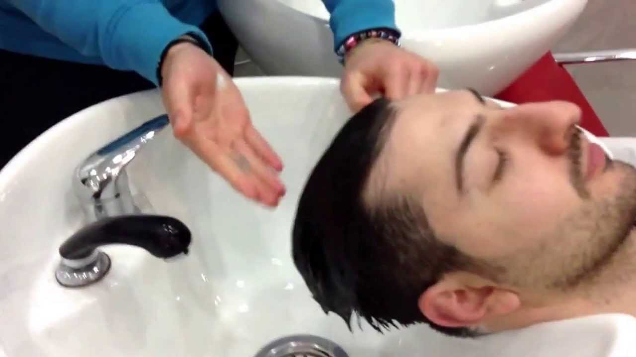 Parrucchiere A&c. Lezione n.1" lo Sciampo " Il ragazzo Pasquale, il masto Antonio Sinatra.