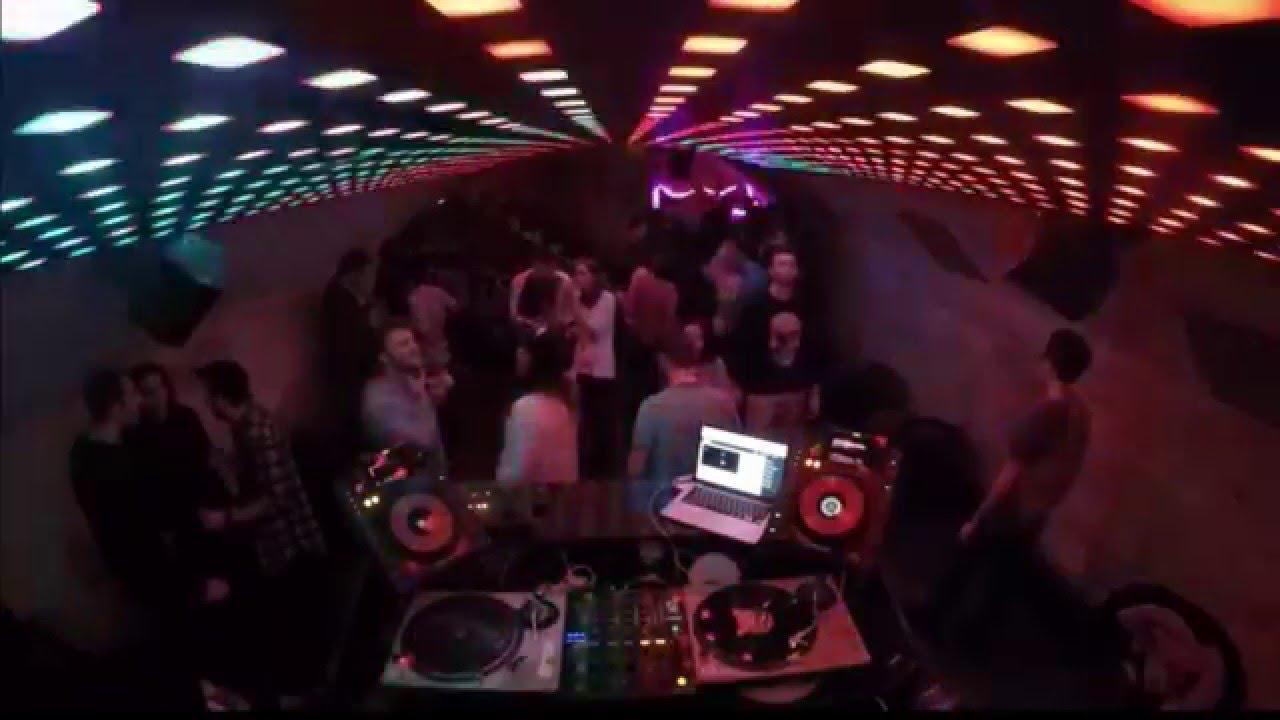 Diggers Factory Live Show w/ Johnny B Jizz B2B Paul Sinh B2B Pal Cosmo (Beat à l’air)