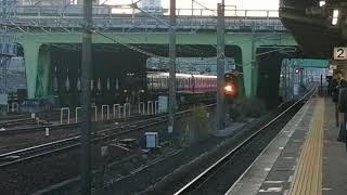 少し遠目で警笛を一声鳴らしてくれました！。1700系1702F+3150系3153F一部特別車特急豊橋行金山4番線到着