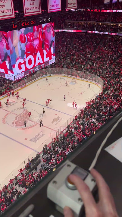 🚨 OVERTIME GOAL HORN 🚨 for Lucas Raymond game winner on 4-15-24 #detroitredwings #goalhorn
