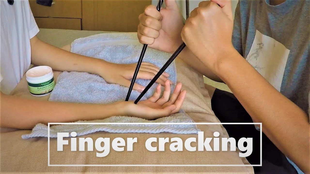 Acupressure Hand And Finger Massage With Mixed Tools Finger Cracking