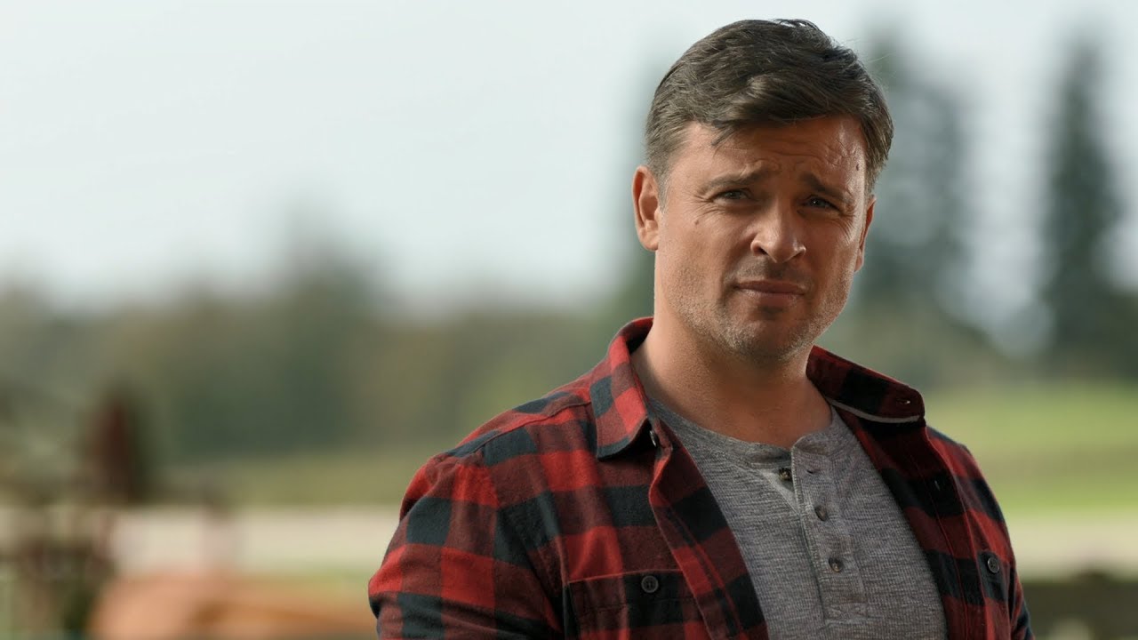 Кларк Кент из Тайн Смолвиля (Камео) | Кризис на Бесконечных Землях ...