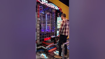 Mega Stacker at Round1