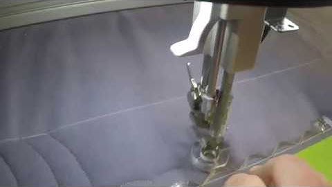 BERNINA Echo-quilting Clips: Using a bumpy edge ruler