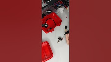 Pt.02 - Building my own Cyberdeck with Raspberry Pi and ESP8266 NodeMCU / Soldering a USB port