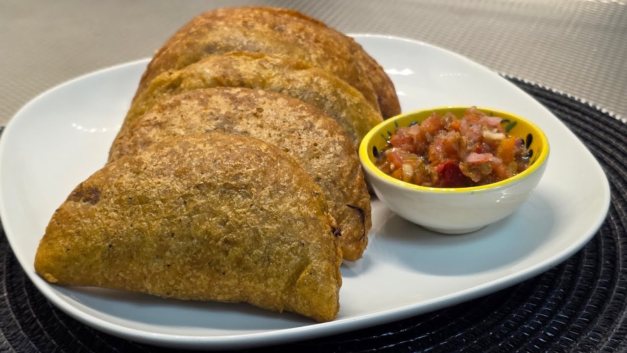 Empanadas de Plátano Verde Súper Crujientes | Rellenas de Carne, Jamón y Queso