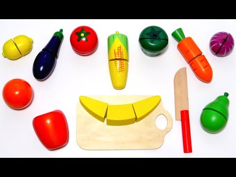 Видео: Играем и учим фрукты и овощи на липучках на английском языке, готовим их на детской плите.