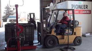 Bernt seed box flipper