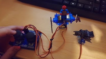 New amazing arduino uno, me.Arm , 4 servo motors, spiderman vs batman mod 3.0
