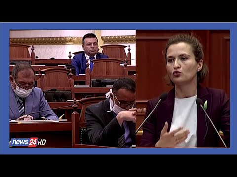 Video: Çfarë është Klasa e 11-të e Alfabetizmit për Media dhe Informacion?