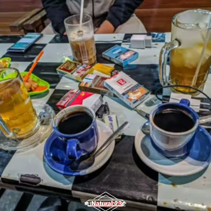 STORY WA 30 DETIK VERSI LITERASI ROKOK SAMA KOPI