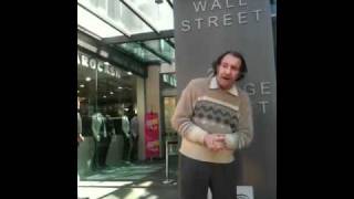 Dunedin's "the happy clapper" sings te aranui