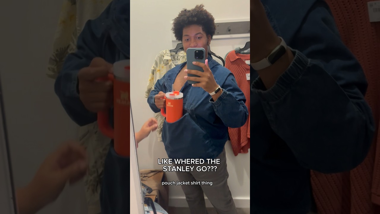 Let’s go shopping at the mall w my Motha 🛍️