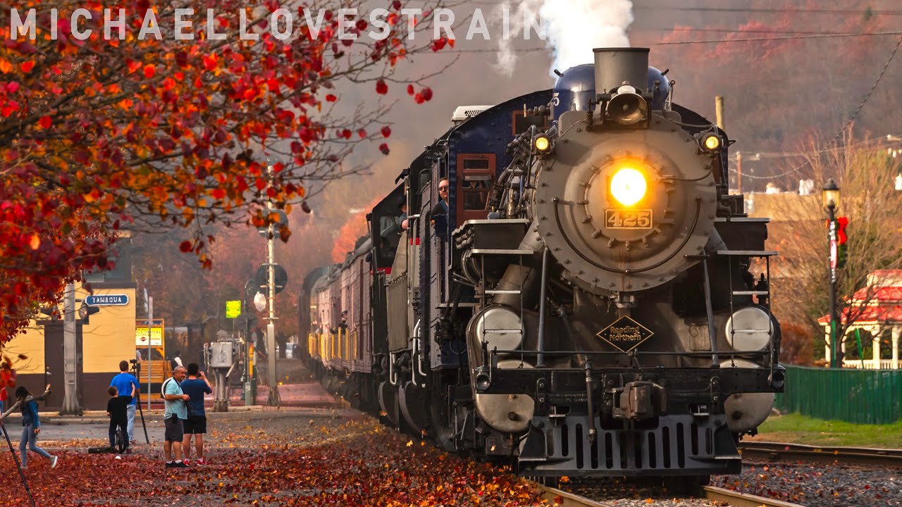 Reading & Northern 425: Autumn Steam in Pennsylvania