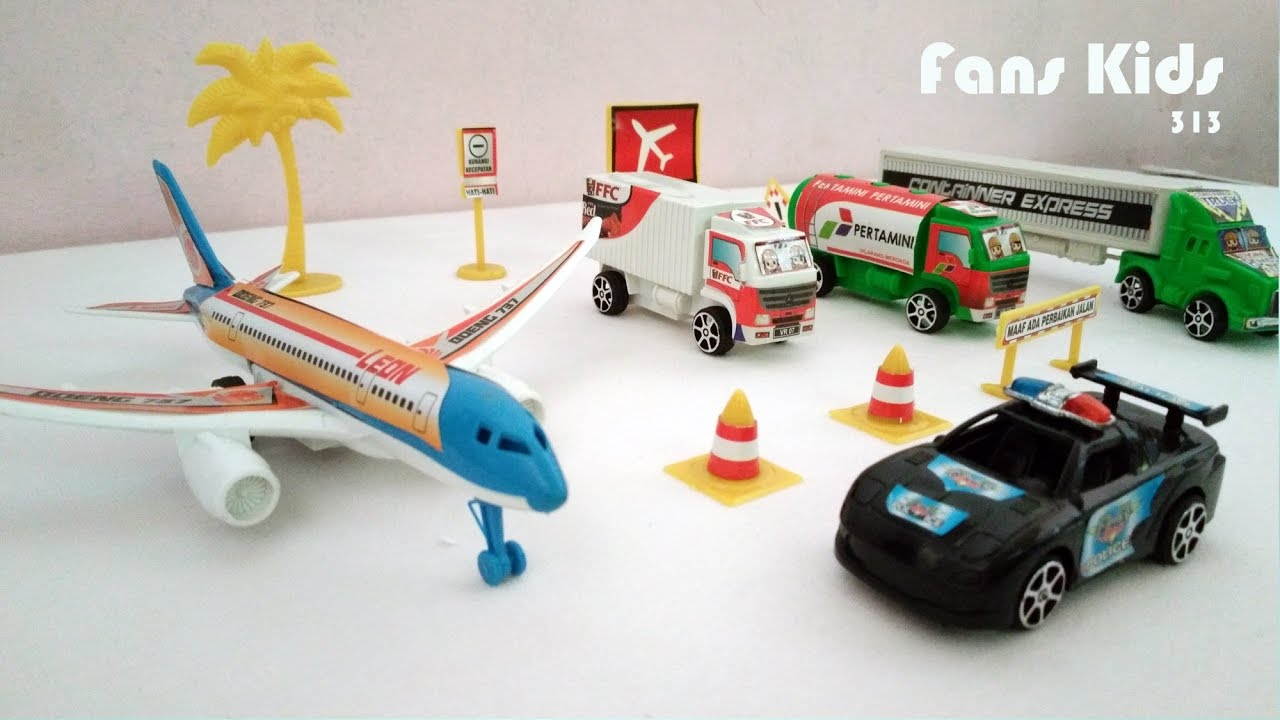 Vidio Airport for Kids Toys & Plane, police cars For 