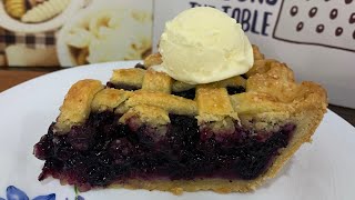 CLASSIC BLUEBERRY PIE WITH LATTICE TOP - Pie buah Blueberry dengan Atasan Lattice