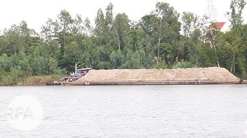 Khai thác cát trên sông Hậu: Chính quyền phớt lờ, dân cầu cứu Thủ Tướng!