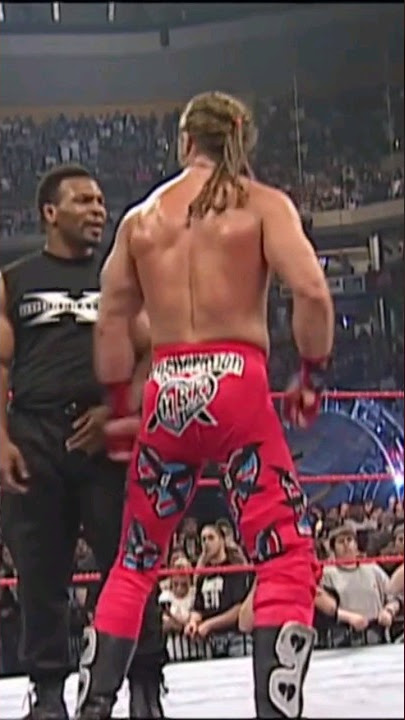 Mike Tyson knocks out Shawn Michaels