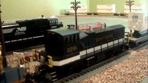 MTH CSX SD40-2 and NonPowered MP15