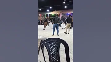 ما ريد اموت اليوم كفني عباتي 