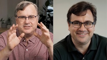 Reid Hoffman pitches LinkedIn to himself