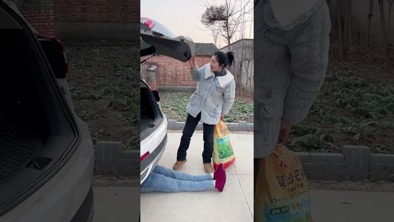 It&rsquo;s So Hard For My Sister-in-law To Find A Parking Space.😆#shortsvideo#funny #shorts#youtubeshorts