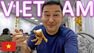 Saigon's BEST Street Food - Soft Shelled Crab (Miến Cua) screenshot 1