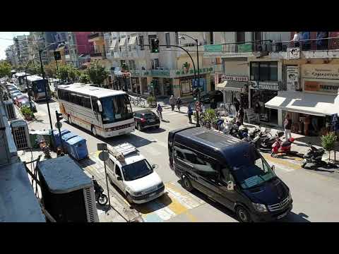 Πορεία τουριστικών  λεωφορείων στα Τρίκαλα