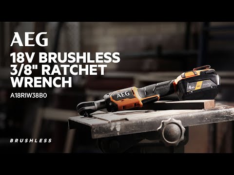 AEG 18V 3/8” Ratchet Wrench (A18RIW38B0) in action 