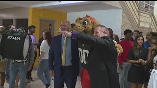 Browns mascot encourages good student attendance in Liberty