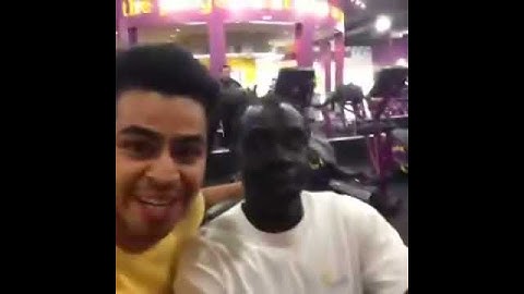 David Lopez Vine How to make strangers feel uncomfortable #vineportraits #remake #lol