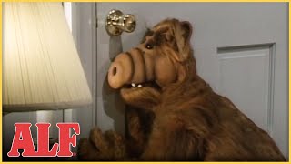 ALF Has to Stay in the Bedroom | ALF | S1 Ep2 Clip