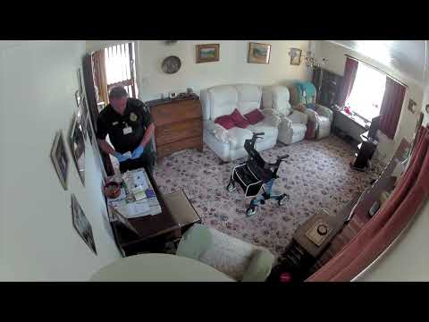 Paramedic steals money from elderly woman who has just died