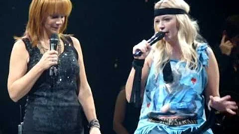 "I'm A Survivor" - Reba McEntire, Melissa Peterman...