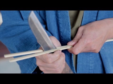 Bamboo splitting and making strips for weaving