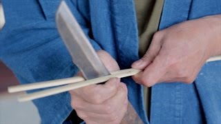 Bamboo splitting and making strips for weaving