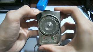 How to Use a Sekonic Micro Leader (Vintage CdS Light Meter)