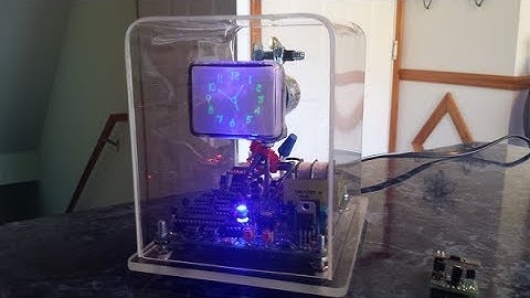 OSC4.9 analog oscilloscope clock on a 6Lo1i