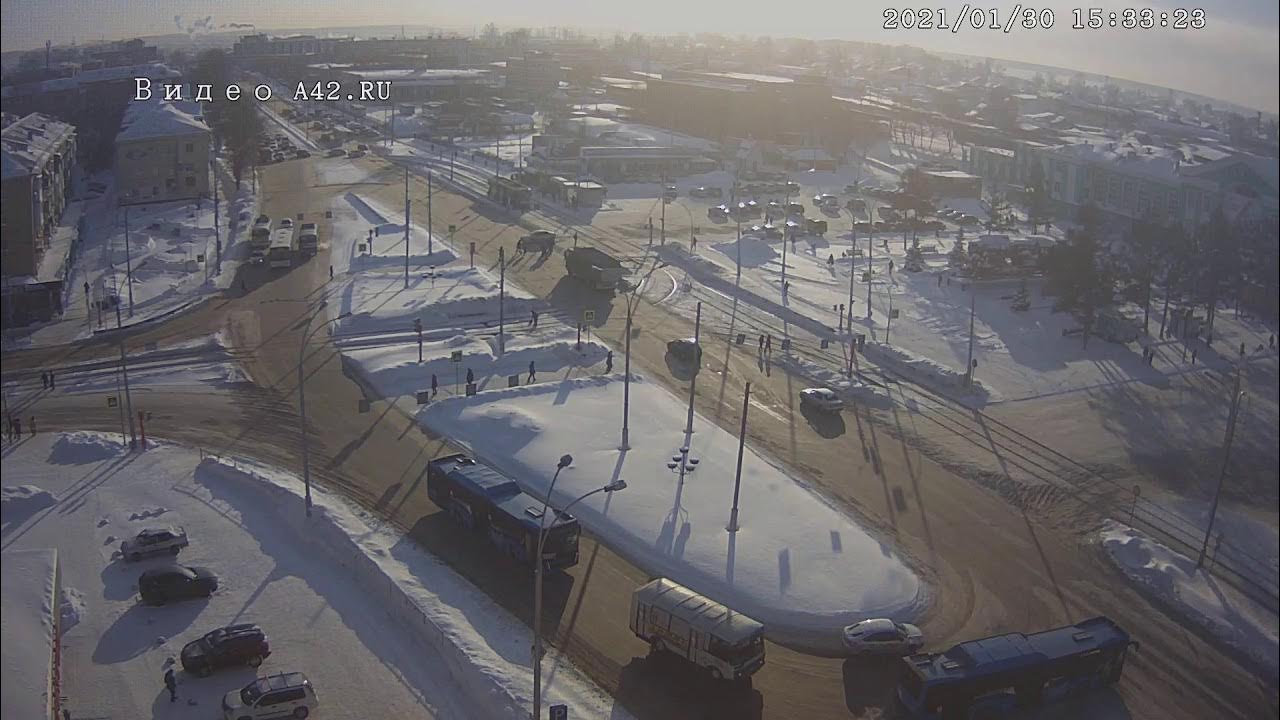 Добрая волна кемерово. Ледяной городок белово. Новый год кемерово 2021 площадь советский. День города кемерово. С днем россии и днем города кемерово.