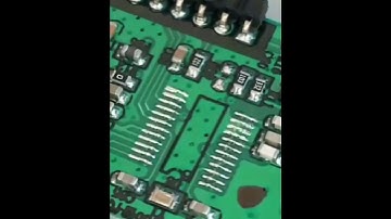 Desoldering and soldering ic Hand Desoldering Techniques #JLCPCB #ic #icchip #Desoldering #shorts
