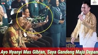 Tiba2 Gibran Salah Tingkah, Ketemu Idolanya King Nassar, Malu2 Kucing Diajak Nyanyi Ada Iriana