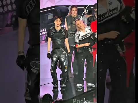 Hyunlix Enjoys Blackpink Jump Song Felix Hyunjin Skz Idol Kpop Shorts Viralvideo 