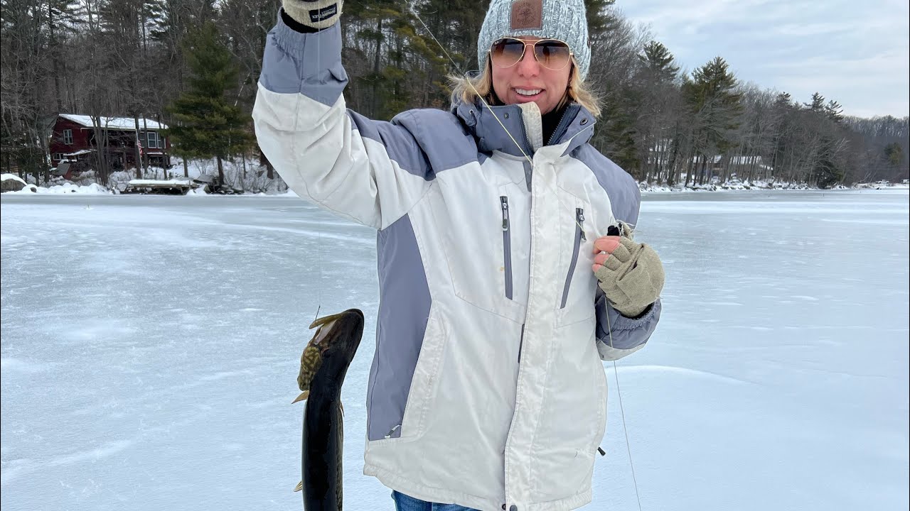 2023 Maine Ice Fishing Horne Pond in Acton… Full video Missi caught a