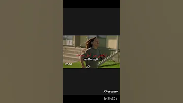 الفتاه لما تحس بل خطر تركض من اجل حياتها 