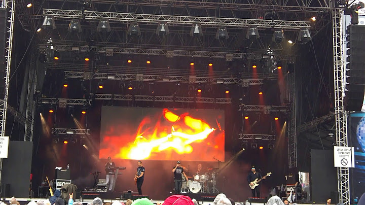 Neon 2 - Tässä talossa (Live @ We Love The 90's - Helsinki, Finland 25/08/2017)