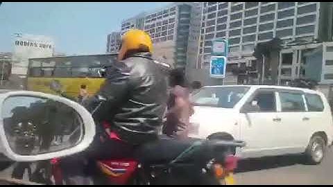 Gangsters back in Nairobi CBD stealing in broad daylight